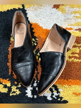 Rad, BEAST FASHION, faux leather flats!!